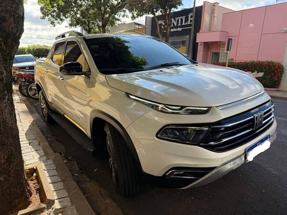 FIAT TORO 2.0 16V TURBO DIESEL VOLCANO 4WD AT9 FIAT TORO 2.0 16V TURBO DIESEL VOLCANO 4WD AT9